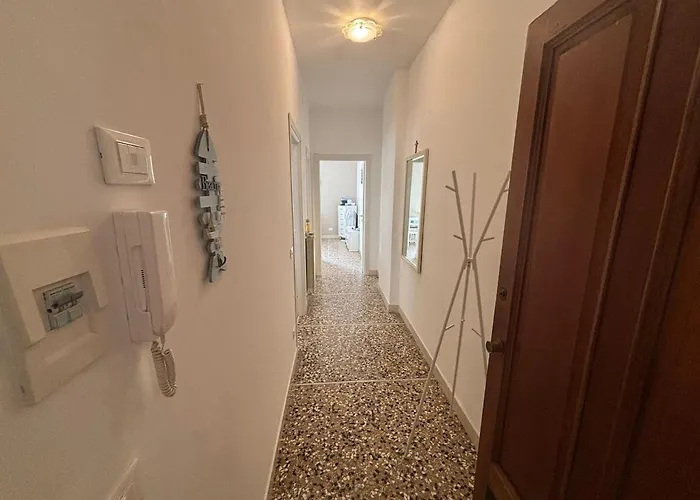 Mare Sotto Casa Bilocale Sulla Libera Чериале